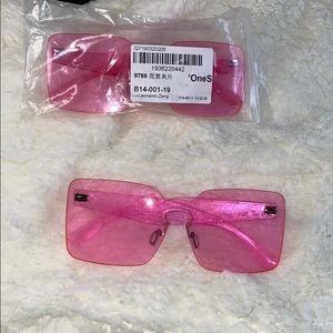 Fashion statement sunglasses.